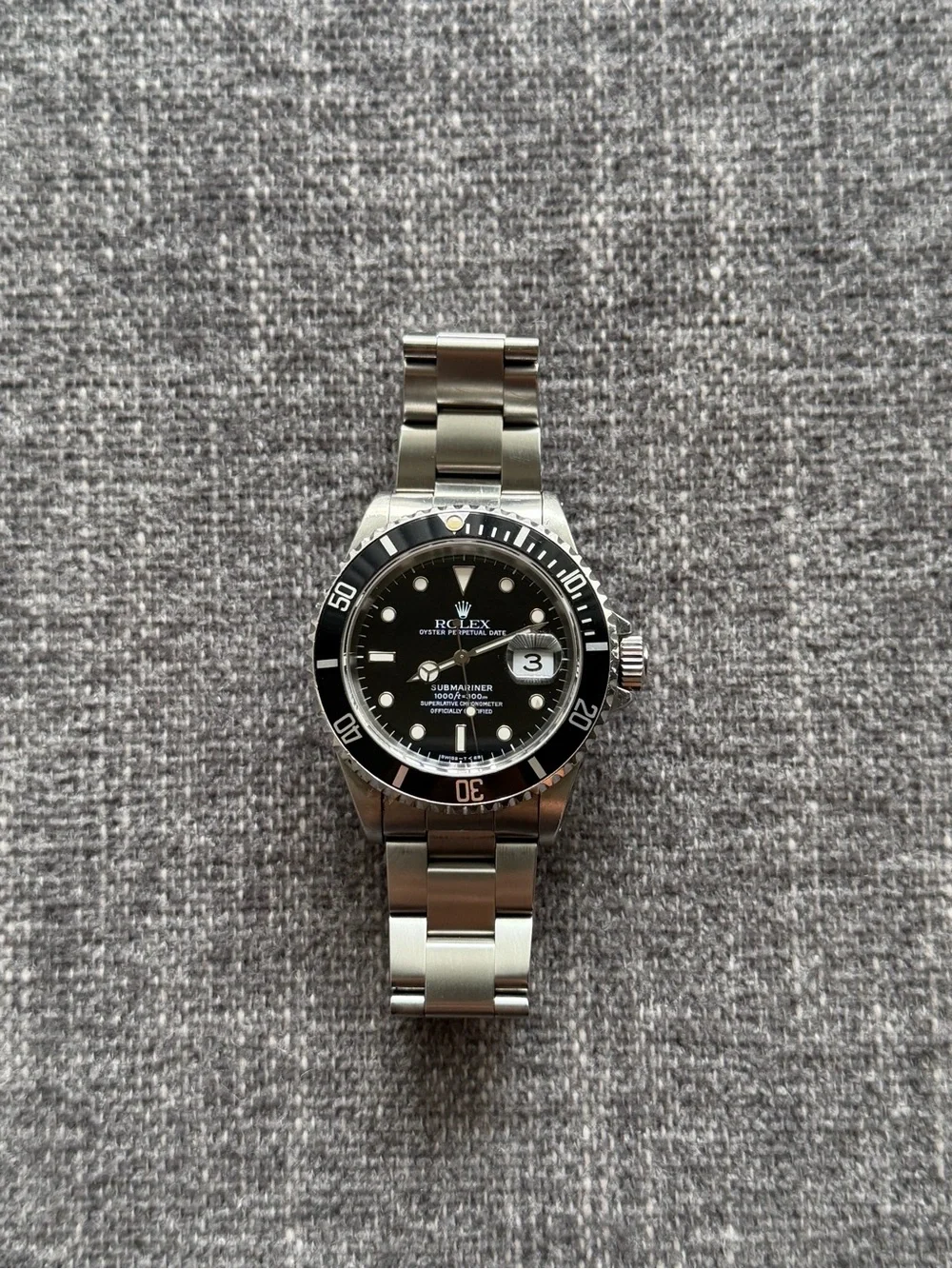 ROLEX Submariner Date 40mm Black Bezel 16610 Watch